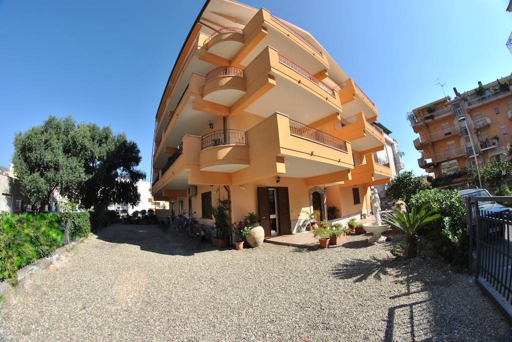 B&B Mareagro Santa Teresa Di Riva Room photo