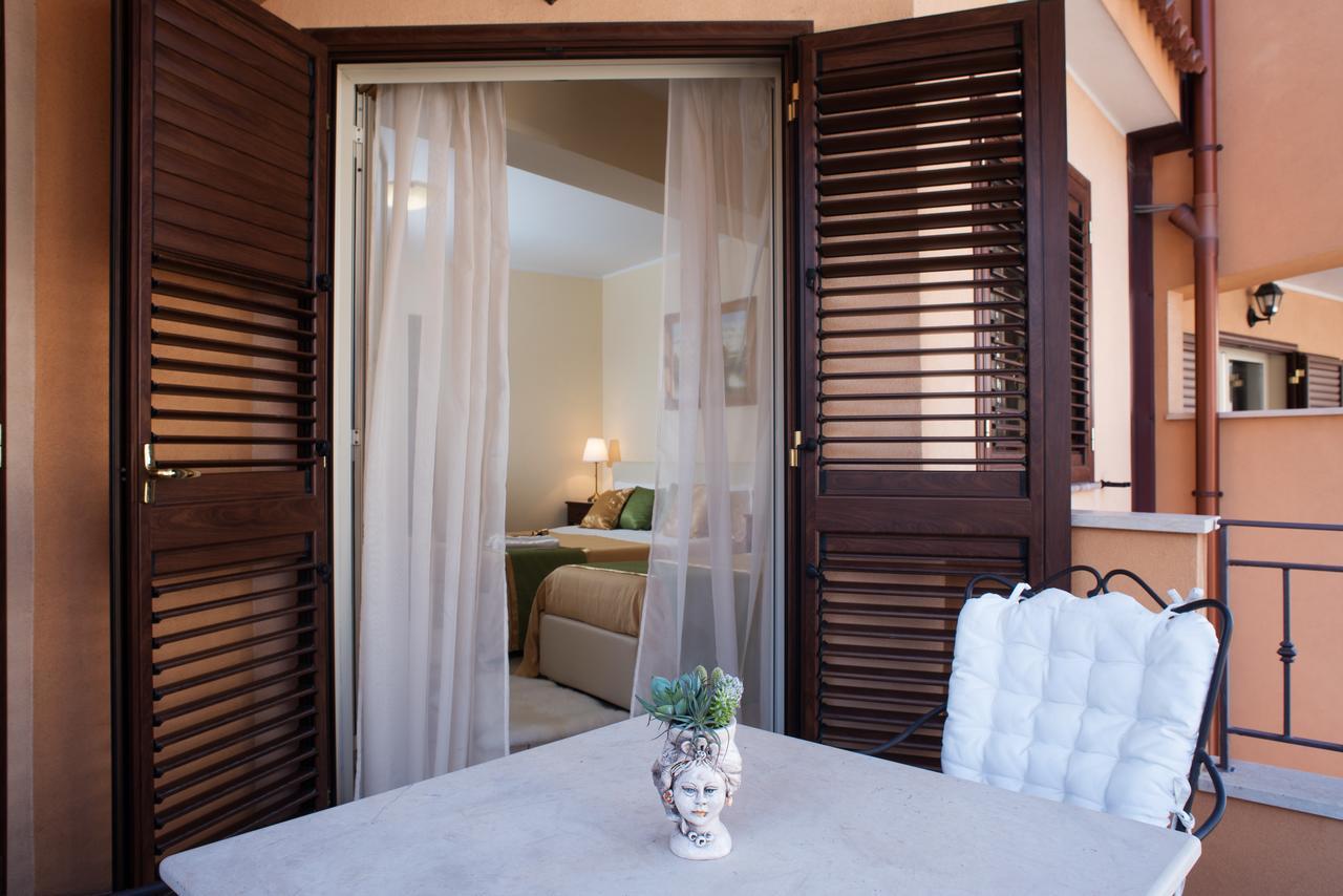 B&B Mareagro Santa Teresa Di Riva Exterior photo